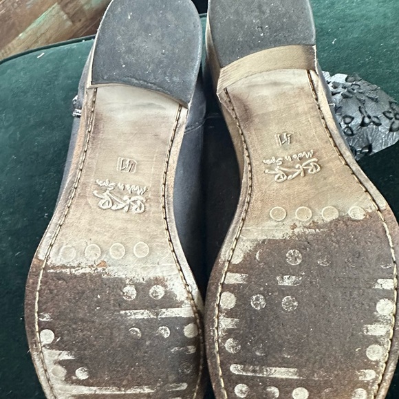 Black Leather Ankle Booties with floral leather lace and distressed fini… - Picture 5 of 6